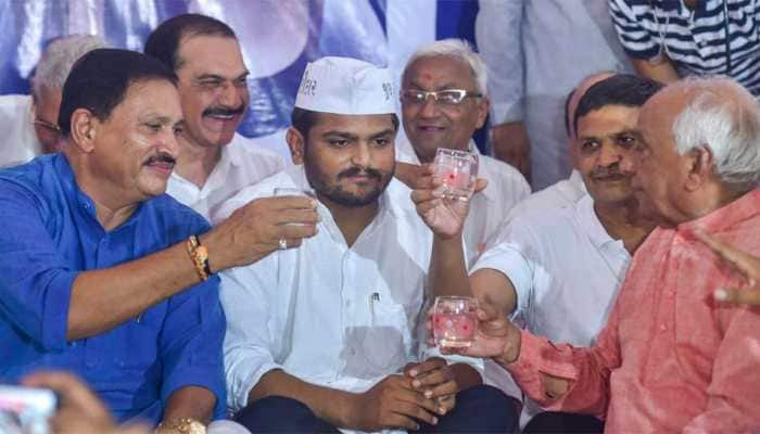 Who offered water to Hardik Patel? Candidates asked in competitive exam question paper