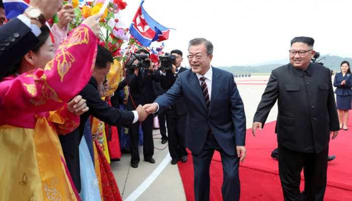 South Korean President Moon Jae-in, North Korean leader Kim Jong-un sign summit agreement in Pyongyang