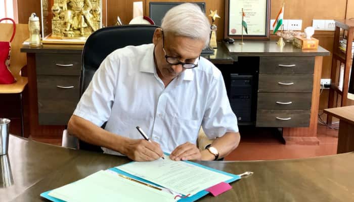 Goa government reshuffle: 2 ministers dropped from Manohar Parrikar&#039;s cabinet