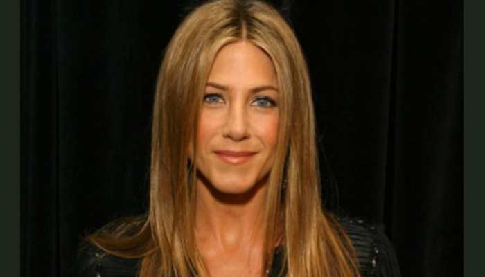 'Friends' co-stars Jennifer Aniston, Courteney Cox reunite