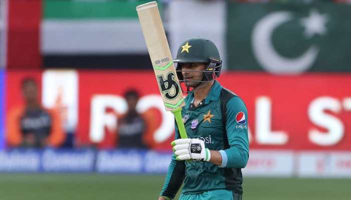 Fans call Shoaib Malik &#039;Jiju&#039;, cricketer responds in good spirit