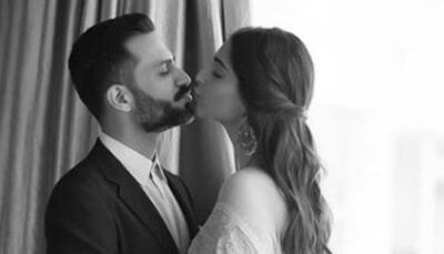 Sonam Kapoor-Anand Ahuja share passionate kiss in Italy, set major couple goals! See pic