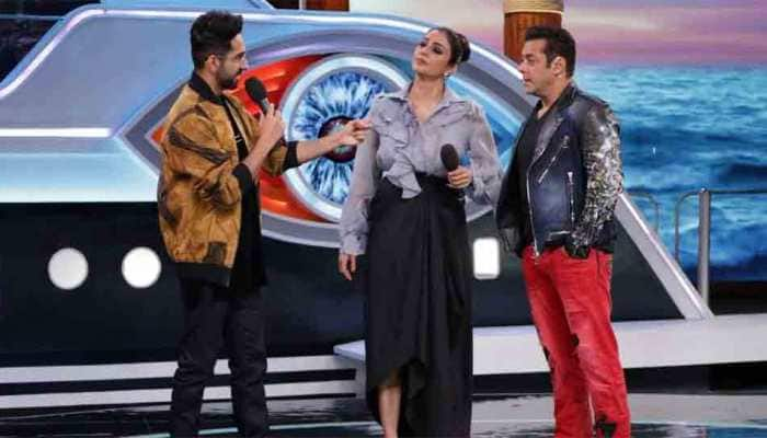 Bigg Boss 12 Weekend Ka Vaar written updates: Salman Khan welcomes Tabu, Ayushmann Khurrana 