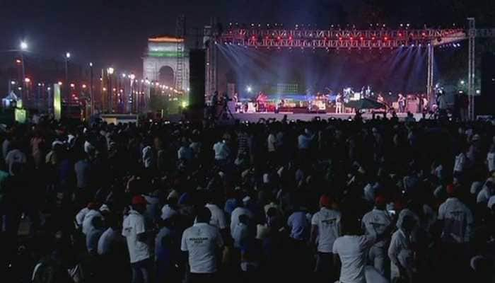 Selfie wall, Bofors gun, part of &#039;Parakram Parv&#039; celebrations at India Gate lawns