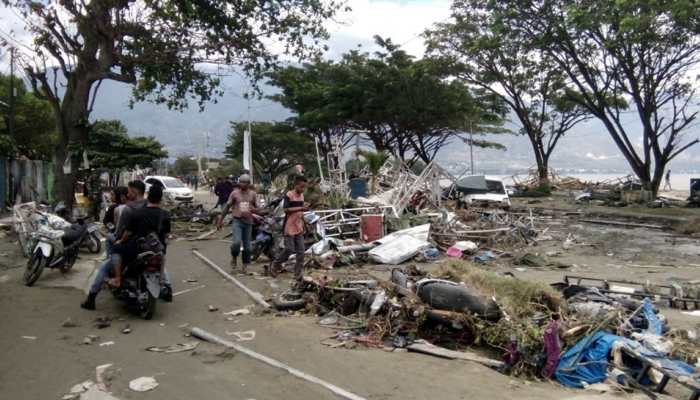 Indonesia rushes to help quake-hit island, death toll likely to soar past 830