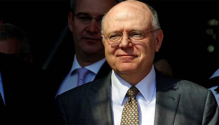 Pfizer to replace longtime CEO Read with veteran Bourla