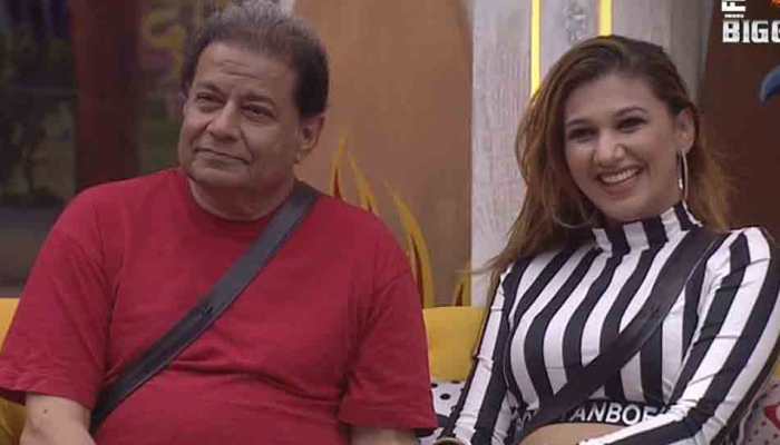 Bigg Boss 12: Bhajan Samrat Anup Jalota to test Jasleen Matharu&#039;s love for him from secret room?