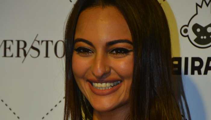 Sonakshi Sinha mum on Tanushree-Nana row