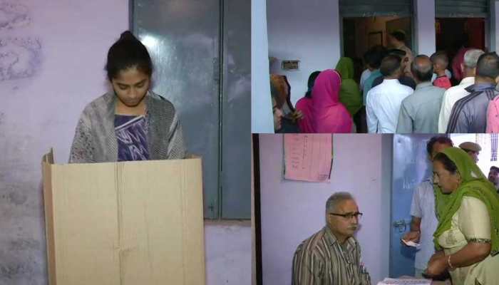 J&amp;K urban local body polls: Voting underway for 422 wards amid tight security