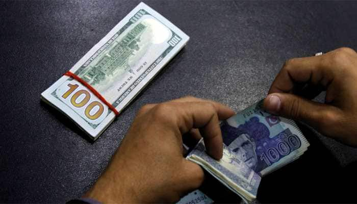 Pakistani rupee tumbles about 5% in apparent central bank devaluation