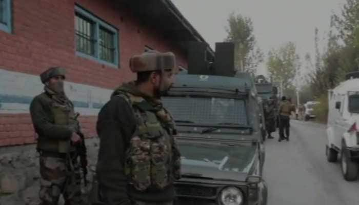 Army kills one in gun battle with terrorists in J&amp;K&#039;s Pulwama