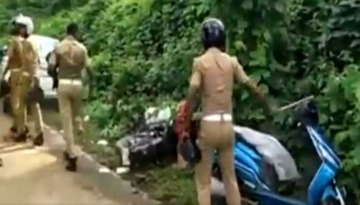 Amid violent protests at Sabarimala, cops caught on camera vandalising vehicles 