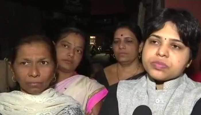 Activist Trupti Desai detained at Pune ahead of her departure to meet with PM Narendra Modi in Shirdi