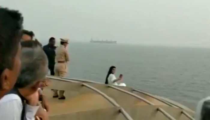Maharashtra CM&#039;s wife ignores security warnings, sits on edge of cruise, clicks selfie - Watch