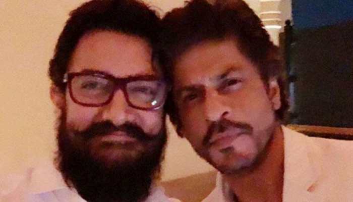 Shah Rukh Khan got a hug from &#039;Thug&#039; Aamir Khan and their pic is the best thing on internet today!
