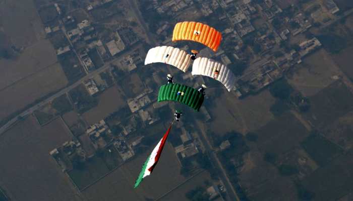 IAF's Akash Ganga, bearing India flag, undertakes challenging air canopy formation in Agra