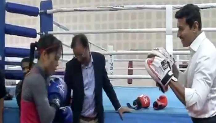 Mary Kom trades punches with Rajyavardhan Singh Rathore in 'fun session'