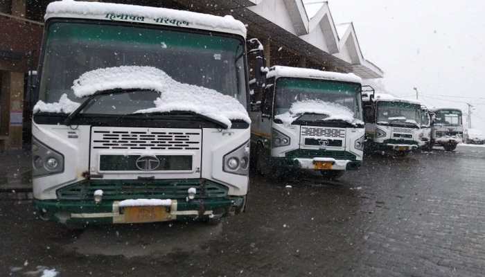 Himachal Pradesh: Vehicular movement closed on Manali-Leh highway, rainfall alert issued