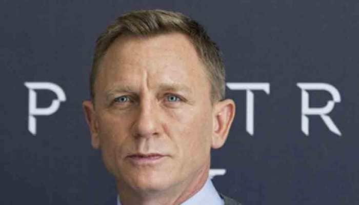 Daniel Craig blames smartphones for ruining his night outs