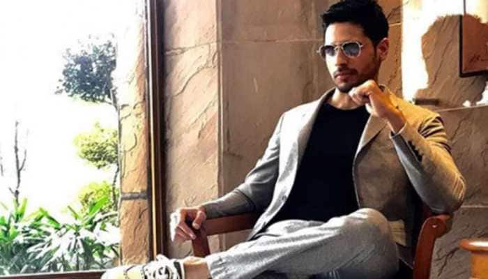 Sidharth Malhotra busy with &#039;Jabariya Jodi&#039; on Diwali