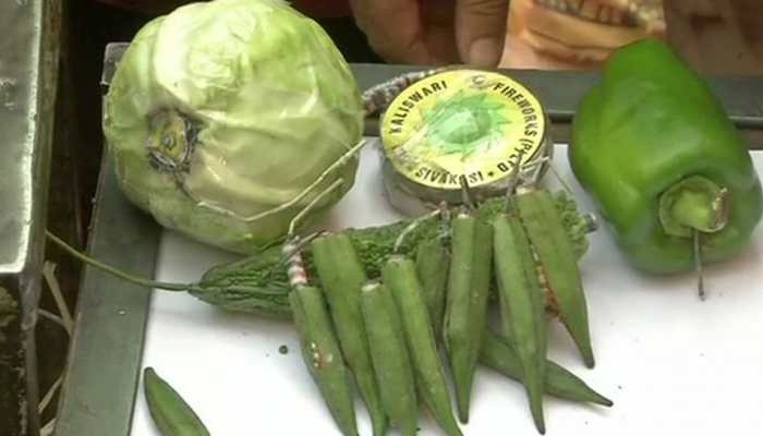 No &#039;green crackers&#039; in the market, says shopkeepers as police urges for &#039;Green Diwali&#039; in Delhi