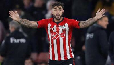 Southampton's Charlie Austin angry with referee over disallowed goal