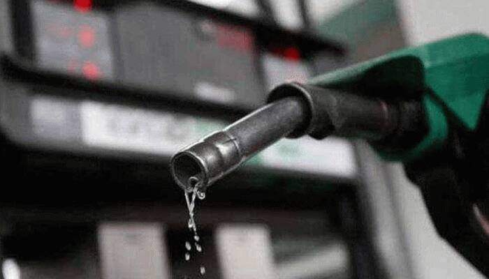 Fuel prices continue to dip; petrol at Rs 77.10/ litre in Delhi, Rs 82.62 in Mumbai