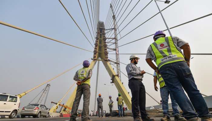 Develop Signature Bridge as iconic tourist destination: Manish Sisodia