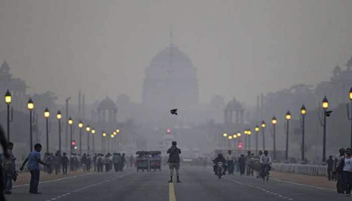 Air quality in Delhi &#039;very poor&#039;, likely to decline further 