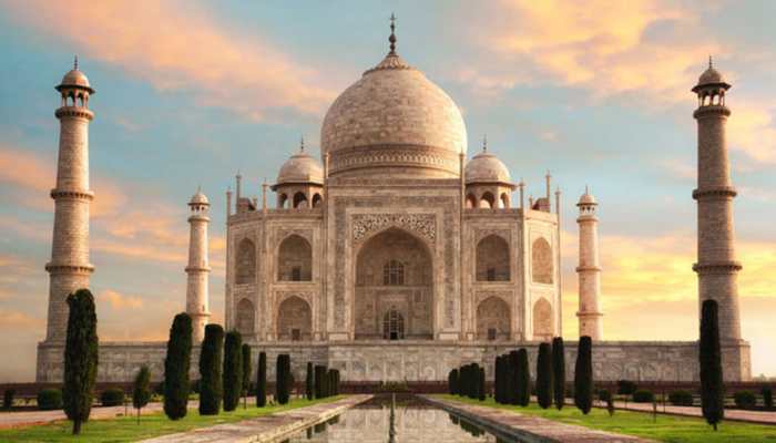 Rashtriya Bajrang Dal women activists perform 'aarti', sprinkle 'Gangajal inside Taj Mahal