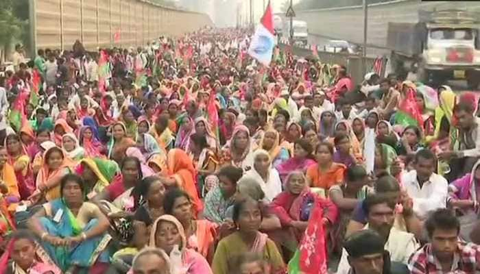 Maharashtra: Farmers continue march, to meet Devendra Fadnavis 