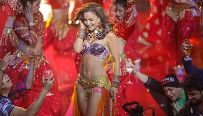 Elli AvrRam makes Urmila Matondkar&#039;s &#039;Chamma Chamma&#039; song look sassy—See first pics