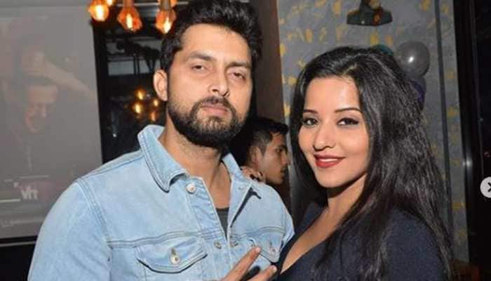 Monalisa celebrates birthday with husband Vikrant Rajpoot and close friends-See pic