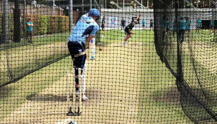 Steve Smith faces off against Mitchell Starc, Josh Hazlewood and Pat Cummins at SCG nets