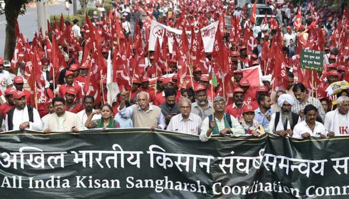 Thousands of farmers march towards Parliament; 3,500 cops deployed