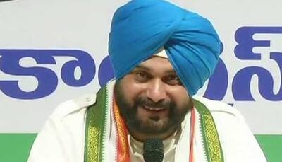 Even chameleon changes colours less quickly than KCR: Sidhu attacks Telangana CM in Hyderabad