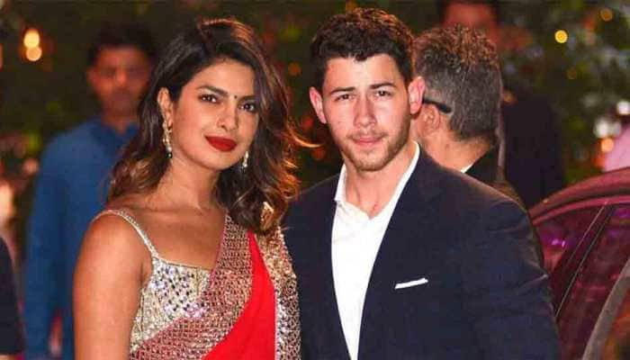 This is how Nick Jonas put the Tiffany ring on Priyanka Chopra&#039;s finger