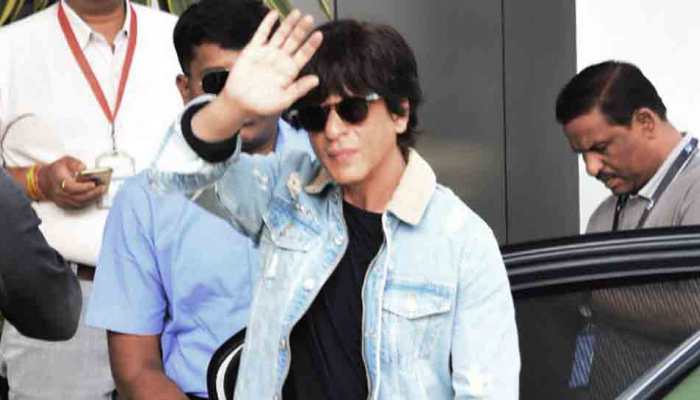 After shaking a leg with Salman Khan, Shah Rukh Khan leaves for Lucknow for Zero promotion