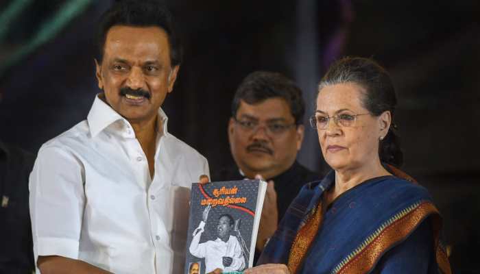 Sonia Gandhi bats for strong Congress-DMK ties to take on BJP in Lok Sabha polls