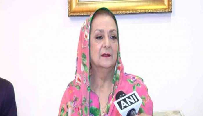 Dilip Kumar's wife Saira Banu accuses builder Samir Bhojwani of taking advantage of actor's illness
