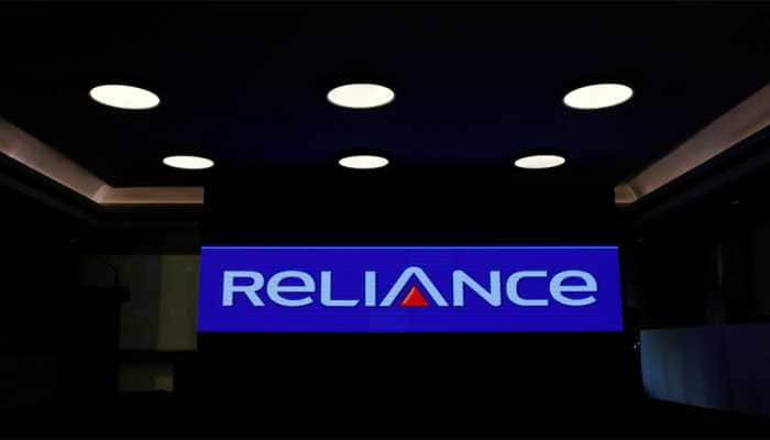 RCom urges DoT to comply with SC order; grant approval for spectrum deal