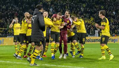  Bundesliga : Dortmund beat Gladbach 2-1 to restore nine-point lead