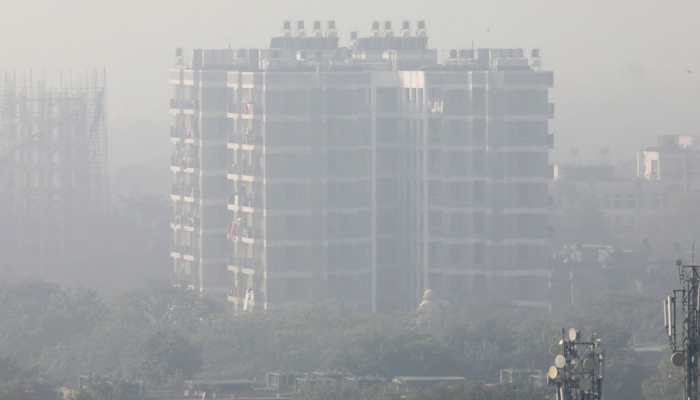 Delhi&#039;s air quality improves, settles at &#039;very poor&#039; level