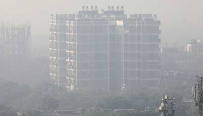 Delhi's air quality improves, settles at 'very poor' level