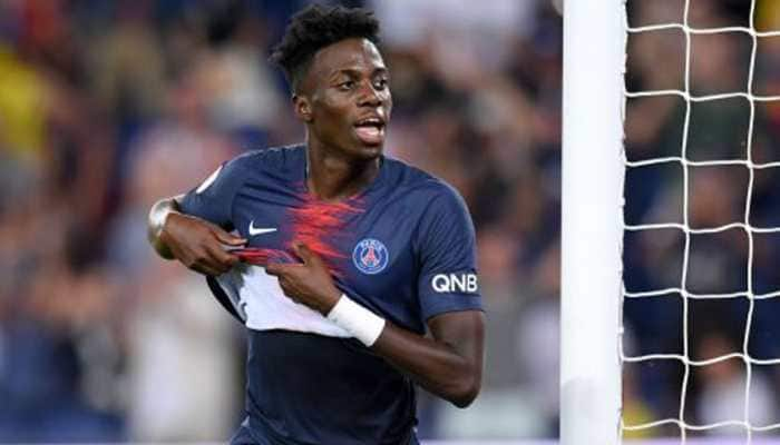 U.S. striker Timothy Weah confirms loan from PSG