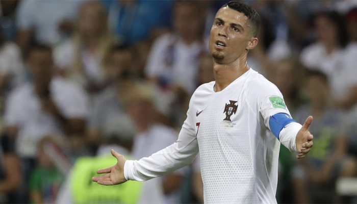 Serie A: Cristiano Ronaldo&#039;s brace gives Juventus contentious win over Sampdoria 