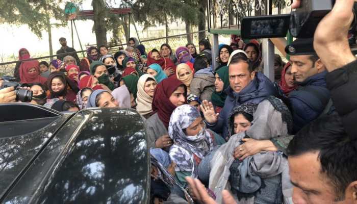 Mehbooba Mufti threatens J&amp;K Governor, police after meeting terrorist's family 