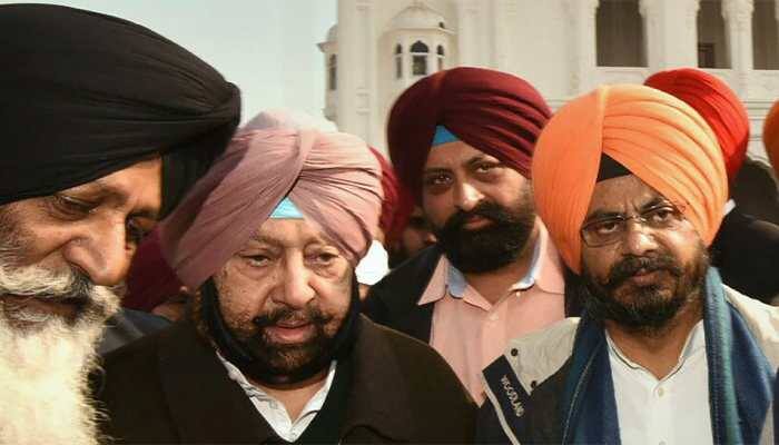 Fulfilling pre-poll promise, Amarinder government to dole out smartphones to Punjab youth