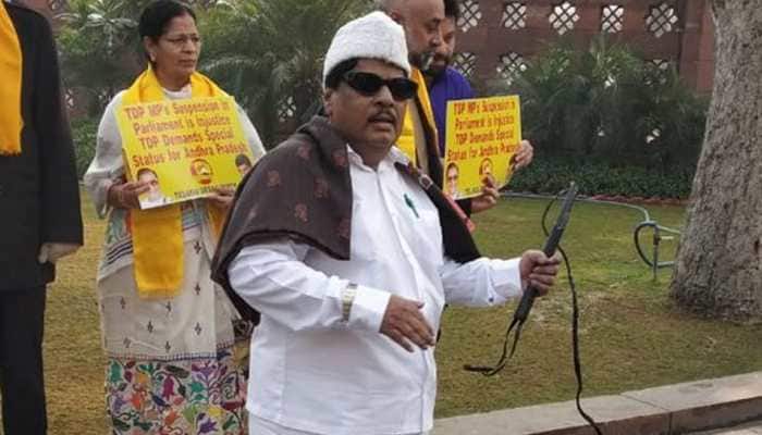 In new avatar, TDP MP Naramalli Sivaprasad dresses up like MGR during protests in Parliament