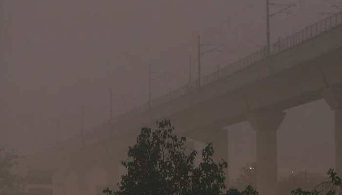 Delhi to be engulfed by dense fog, temperature set to drop